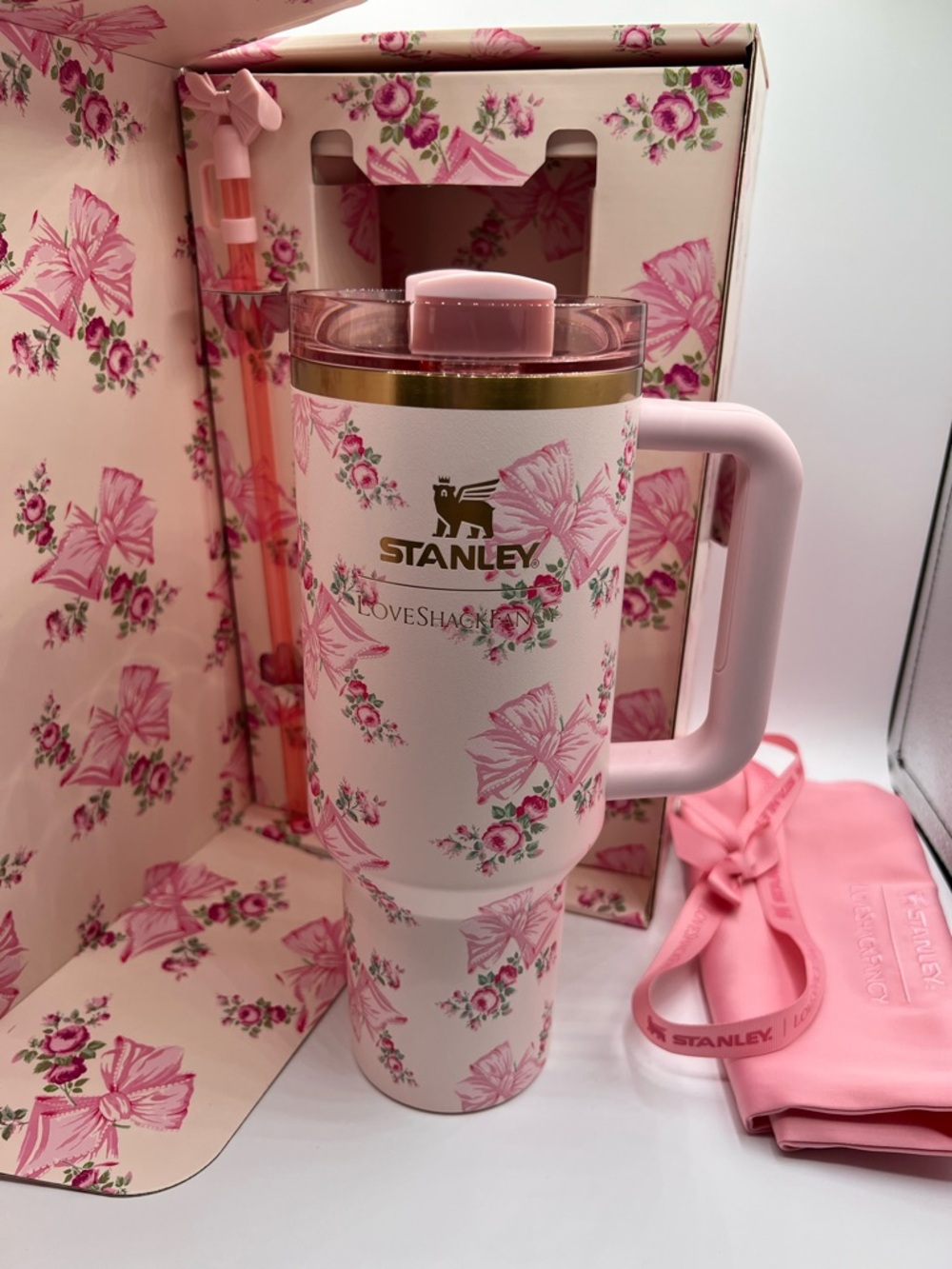 LoveshackFancy Stanley FlowState Quencher H2.0 Tumbler 40 oz New In Box - Picture 3 of 8